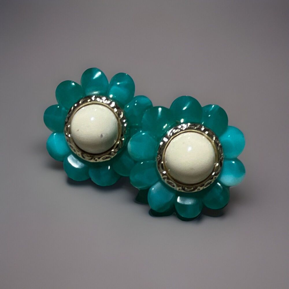 Classy Vintage Boho Turquoise White Flower Clip-On Earrings Fashion Jewelry